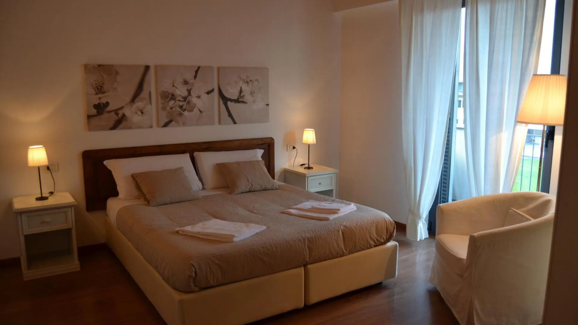 Piantedo Residence I Fiori מלון דירות