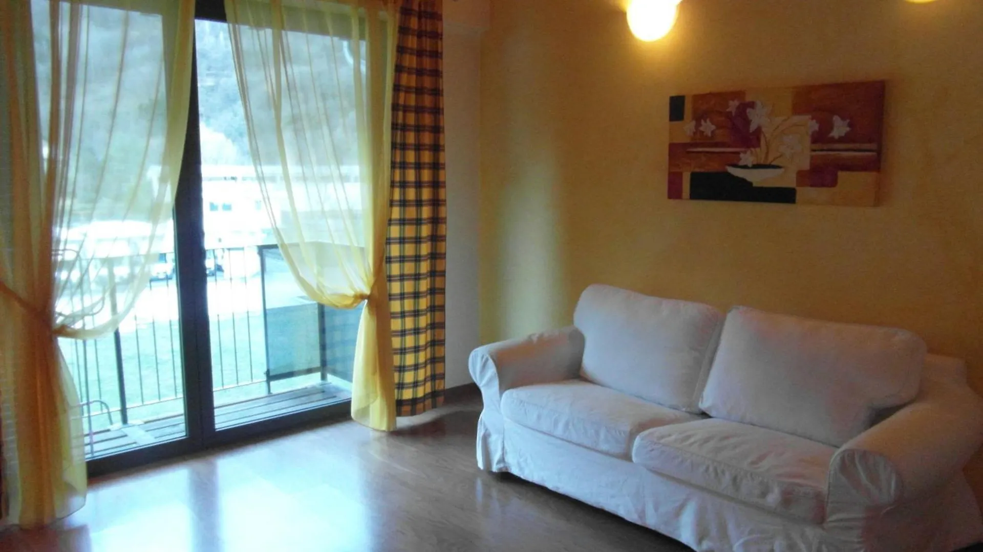 Piantedo Residence I Fiori מלון דירות