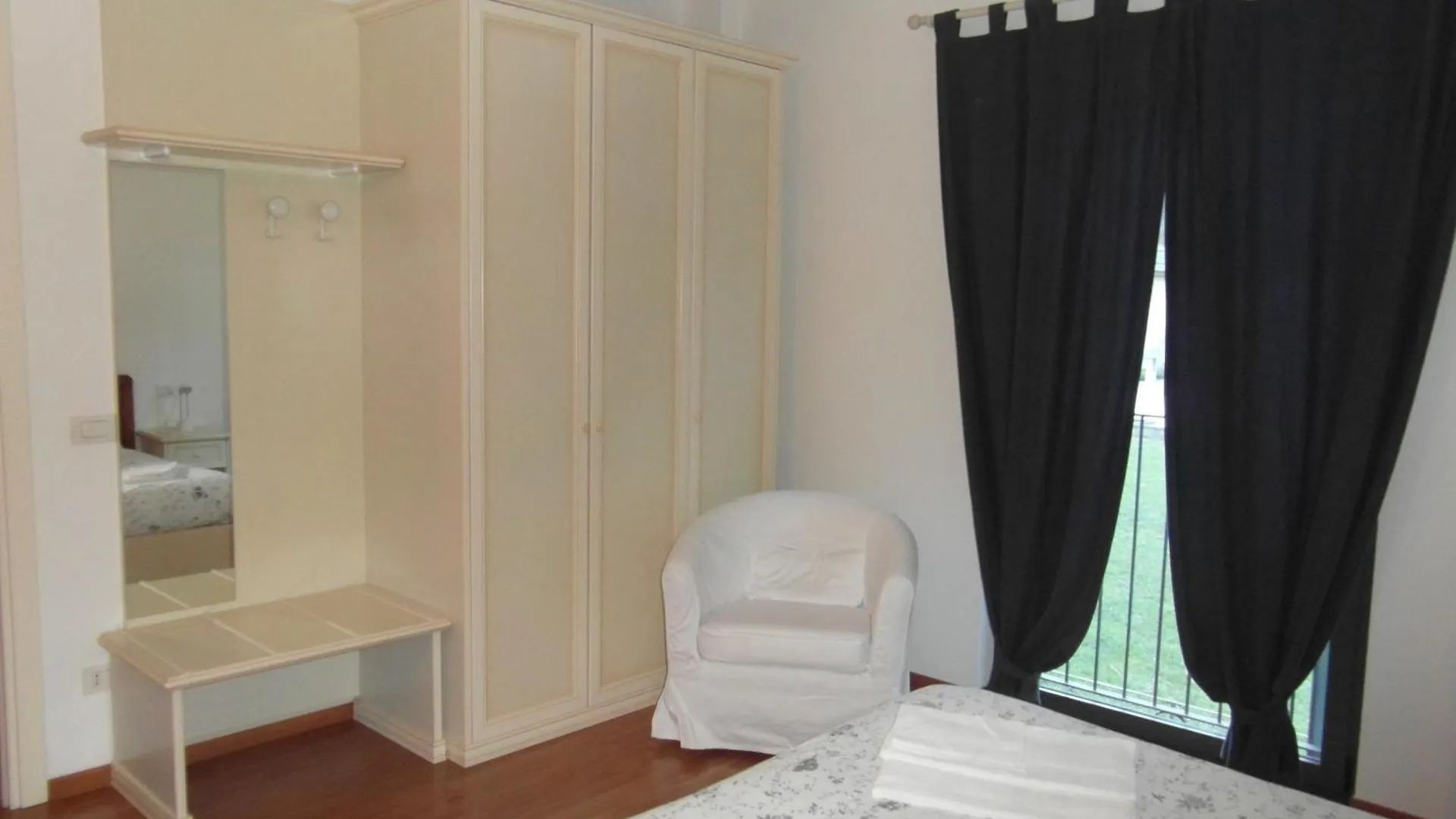 Piantedo Residence I Fiori מלון דירות